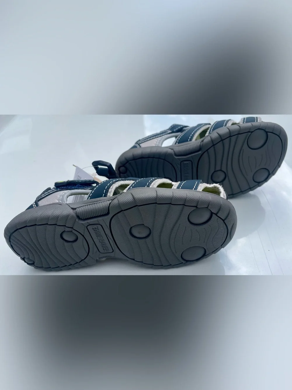 Eddie Bauer Edmund T Closed Toe Sandals